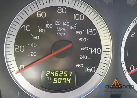 2011 Volvo Xc90 3.2 z USA, uszkodzony, nr VIN YV4952CZ3B1586766